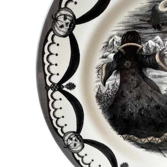 Royal Stafford WICKED WITCH Dinner Plates 11in Set of 4 Spooky Halloween New - Picture 10 of 13